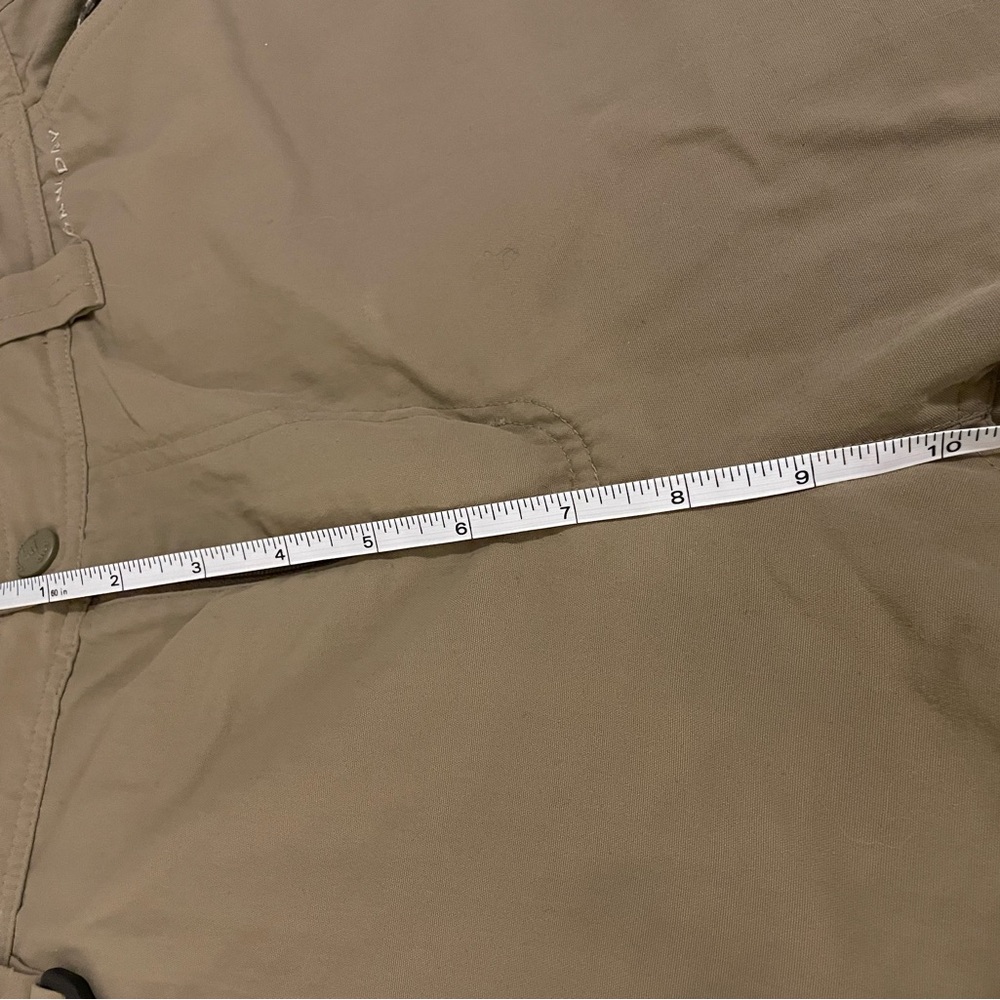 Women’s Columbia Cargo Shorts - Picture 5 of 6